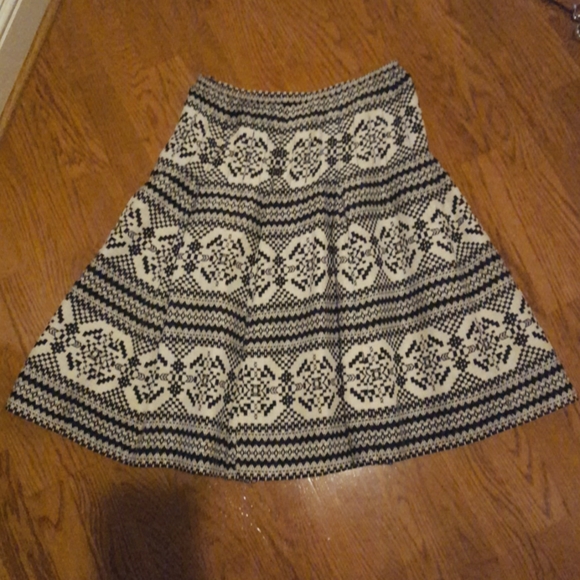 Nine West Dresses & Skirts - Cute Nine West Black and White Print Fall Skirt